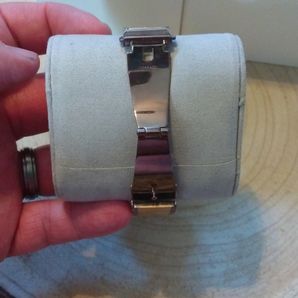 Watch - Picture 4 of 5